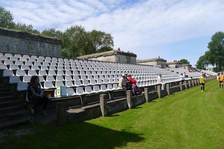 west stand3