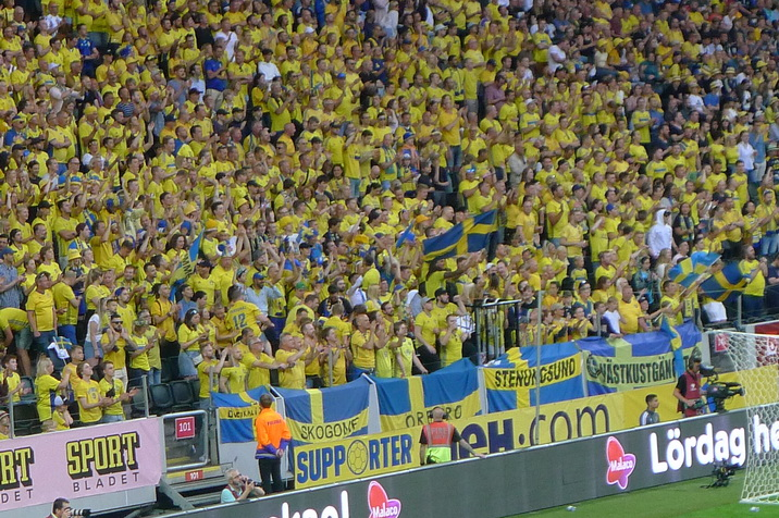Swedish-fans.JPG
