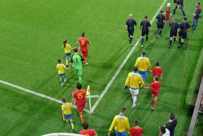 players entering the pitch