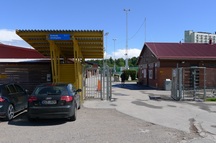 Enskede-IP-entrance.JPG
