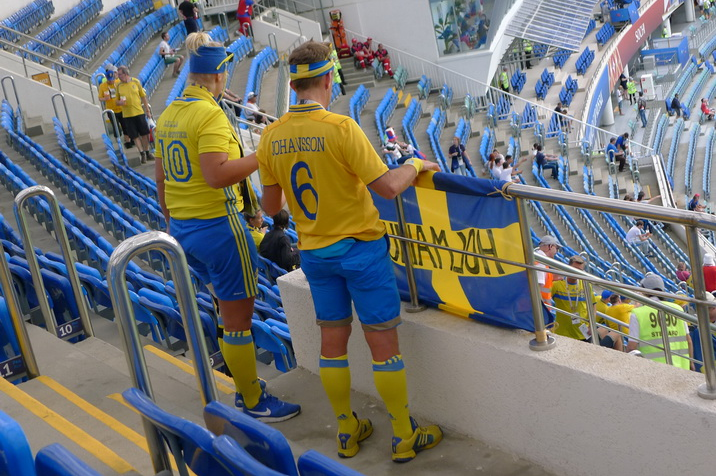 Swedish-fans-inside.JPG
