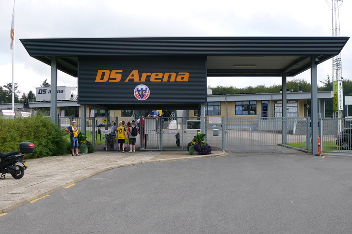 DS-Arena-entrance.JPG