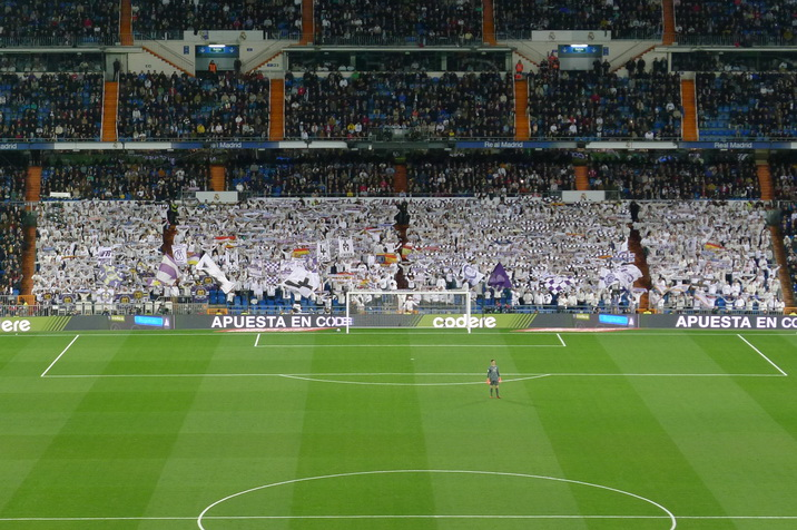 Real-Madrid-fans.JPG