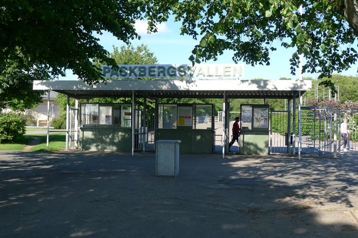 Paaskbergsvallen-entrance.JPG