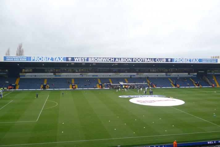 halfords lane stand