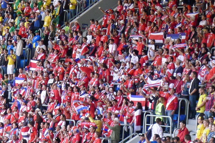 Costa-Rica-fans.JPG